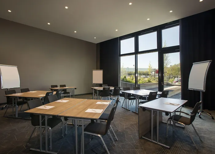 هوليداي إن آيربورت