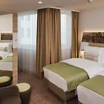 Frankfurt Airport By Ihg Hotel 4*