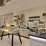 Frankfurt Airport By Ihg Hotel 4*