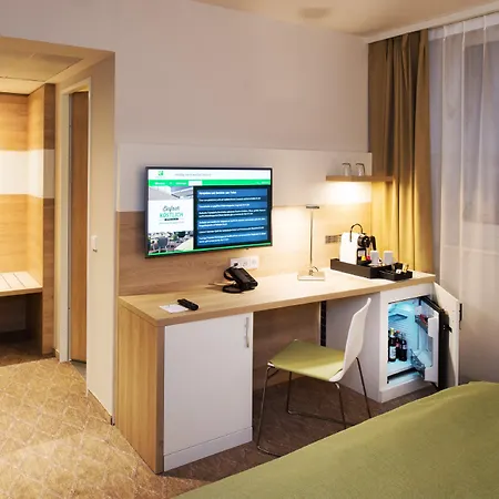 Hotel Frankfurt Airport By Ihg 4*