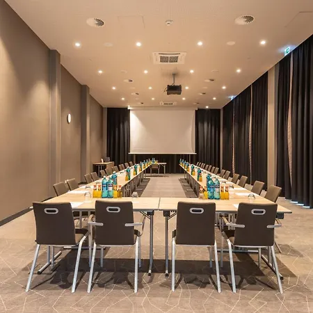 Frankfurt Airport By Ihg Hotel Frankfurt am Main