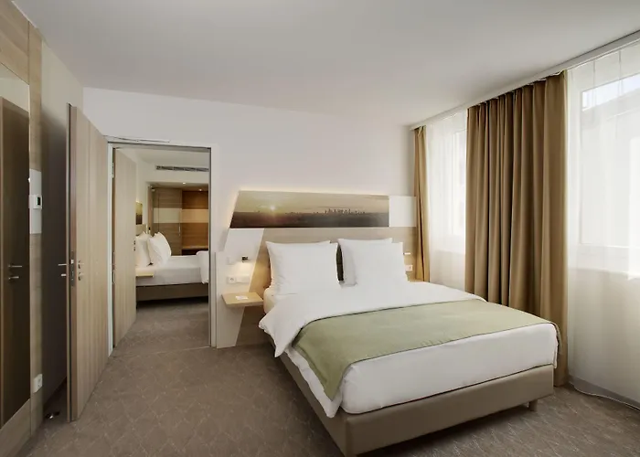 Frankfurt Airport By Ihg מלון 4*