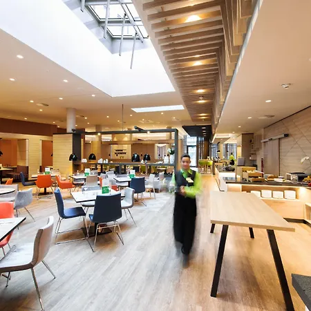 Hotel Frankfurt Airport By Ihg 4*