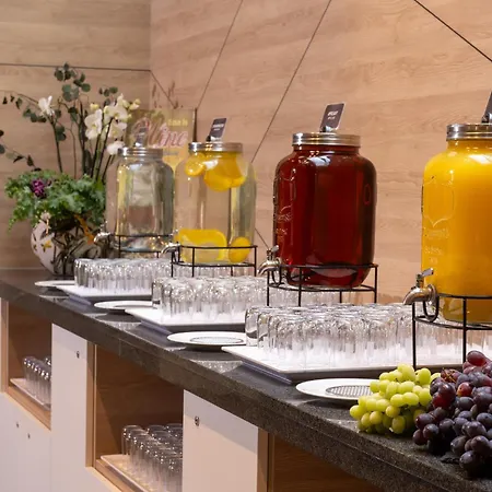 Frankfurt Airport By Ihg Hotel 4*