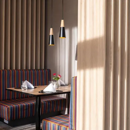 Hotel Frankfurt Airport By Ihg 4*