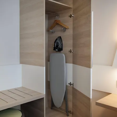 Holiday Inn Frankfurt Airport By Ihg Hotel