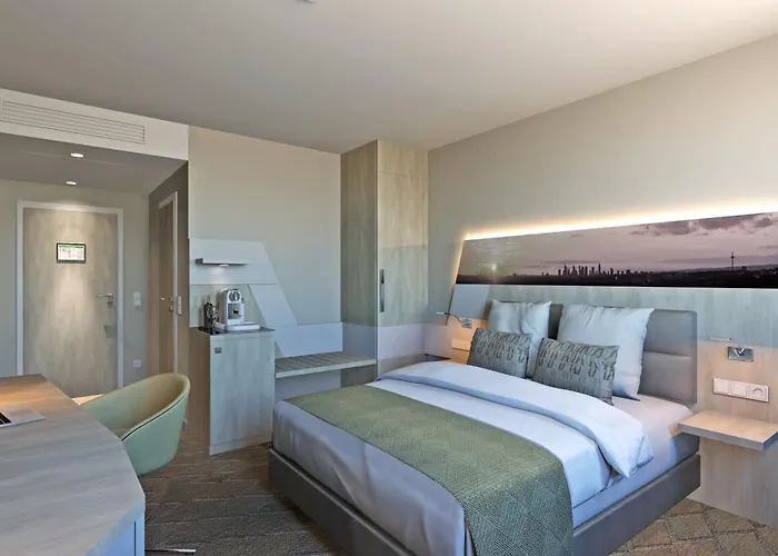 Hotel Frankfurt Airport By Ihg