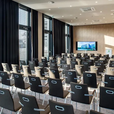 Frankfurt Airport By Ihg Hotel 4*