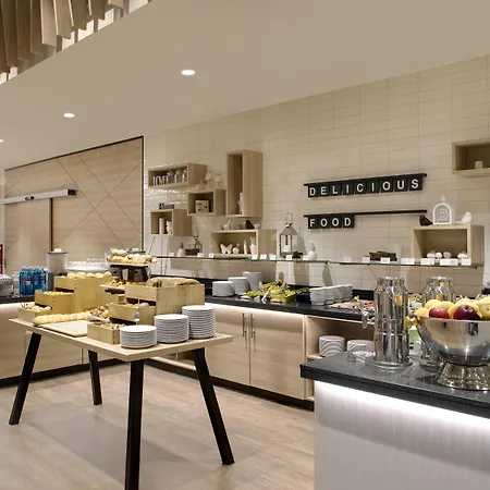 Frankfurt Airport By Ihg Hotel 4*